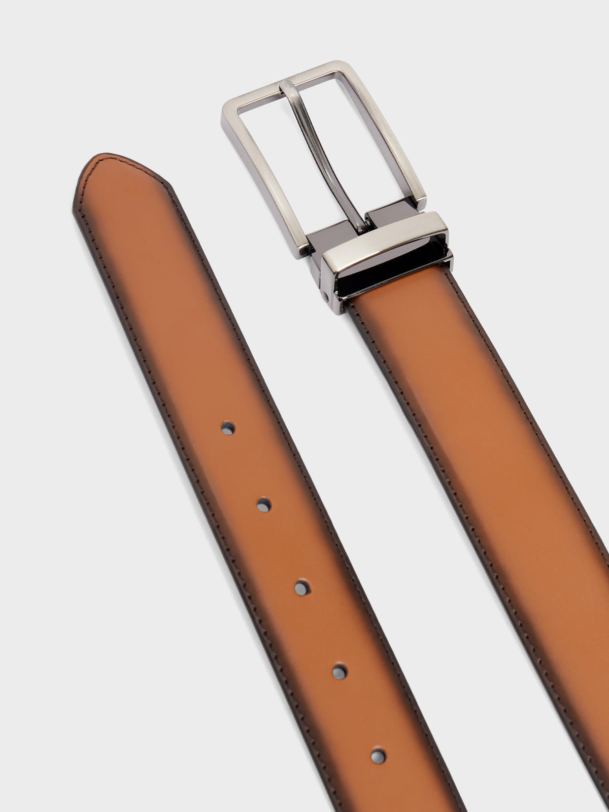 Adjustable smooth cognac leather belt